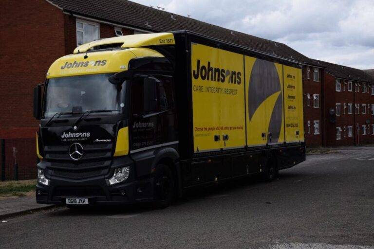 Large Vehicles Sign Custom Signs & Sign Manufacturing UK | Zero Signs